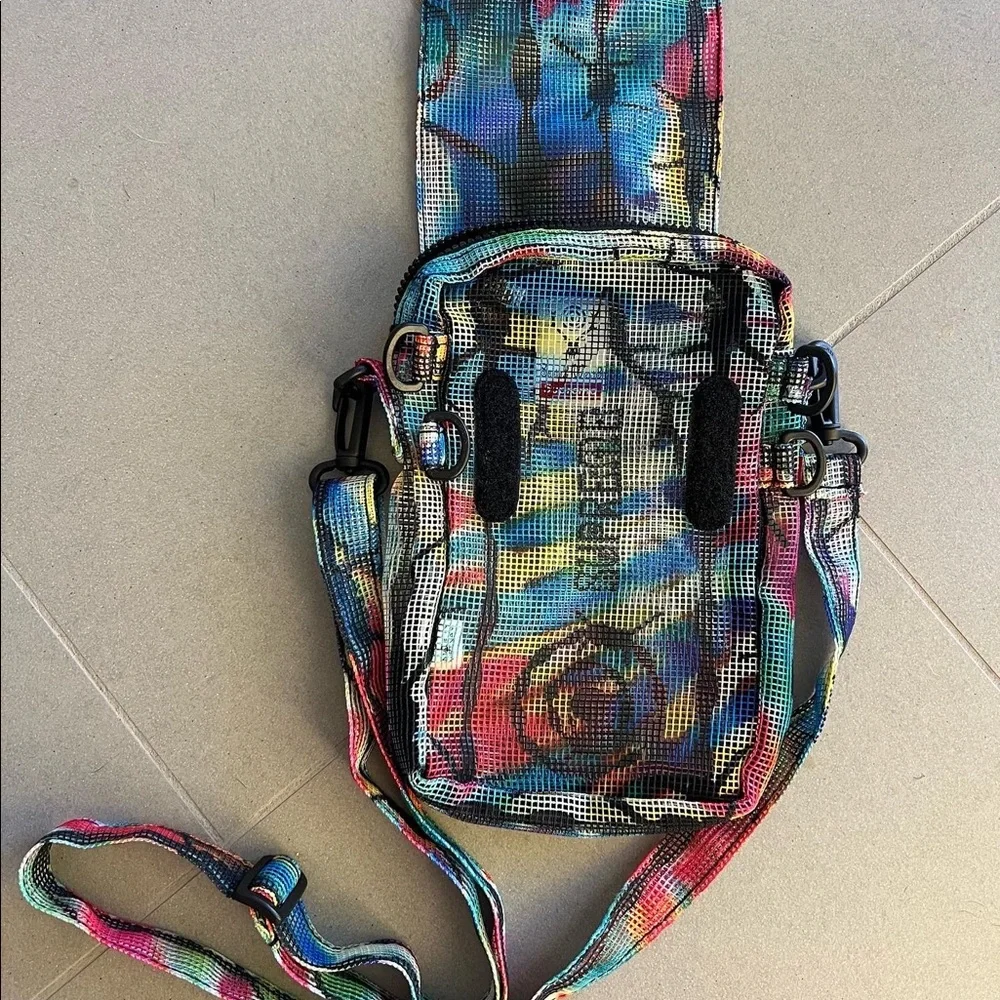 Supreme gently used